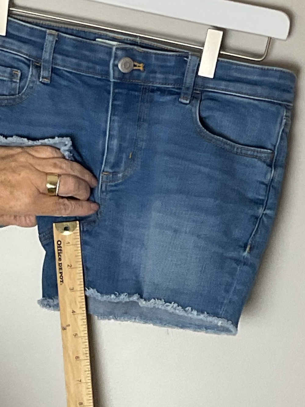 Vineyard Vines Women's Blue Denim Frayed Hem Shorts Size 25 - Picture 4 of 7